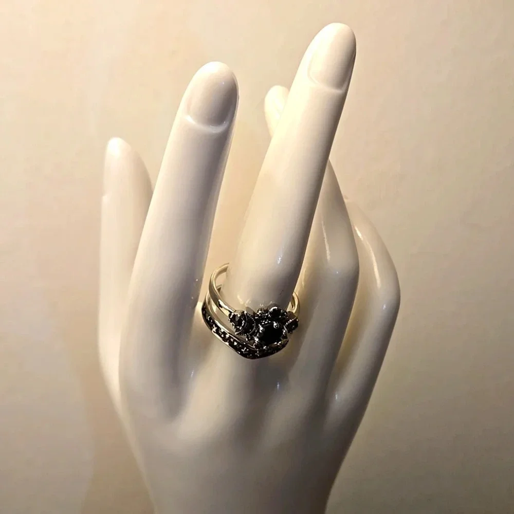 2pcs Retro Gothic Cosmic Stacking Ring Set With Moon And Star Detail Size 9
